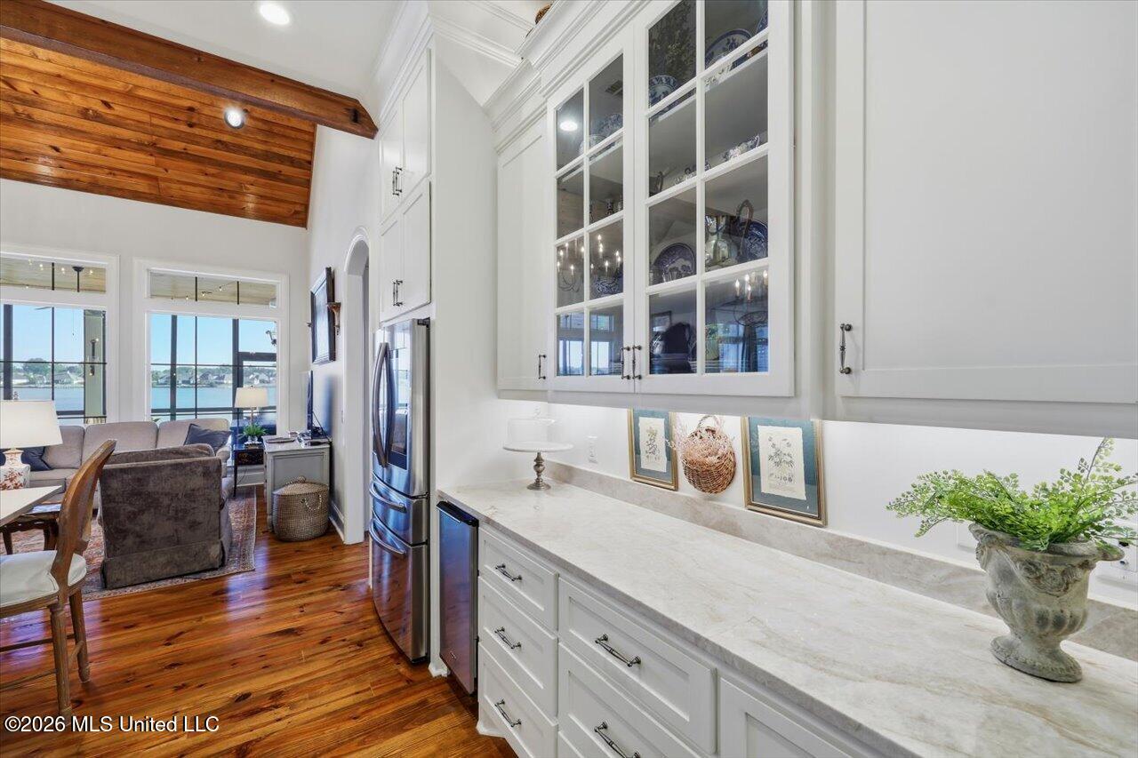 104 Lake Cove