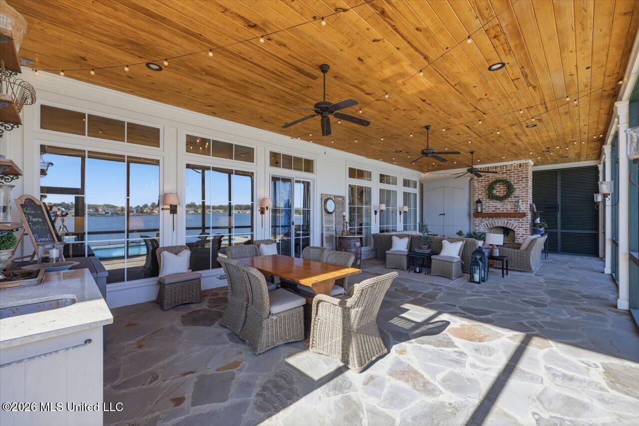 104 Lake Cove