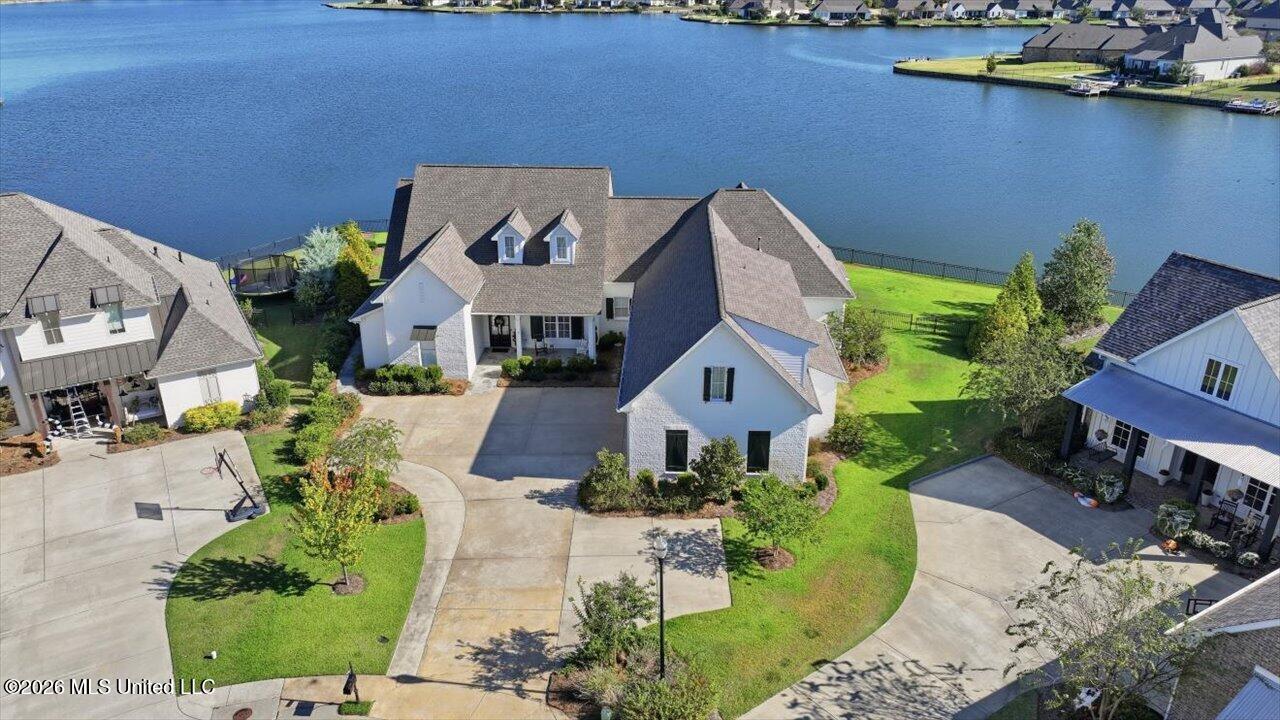 104 Lake Cove