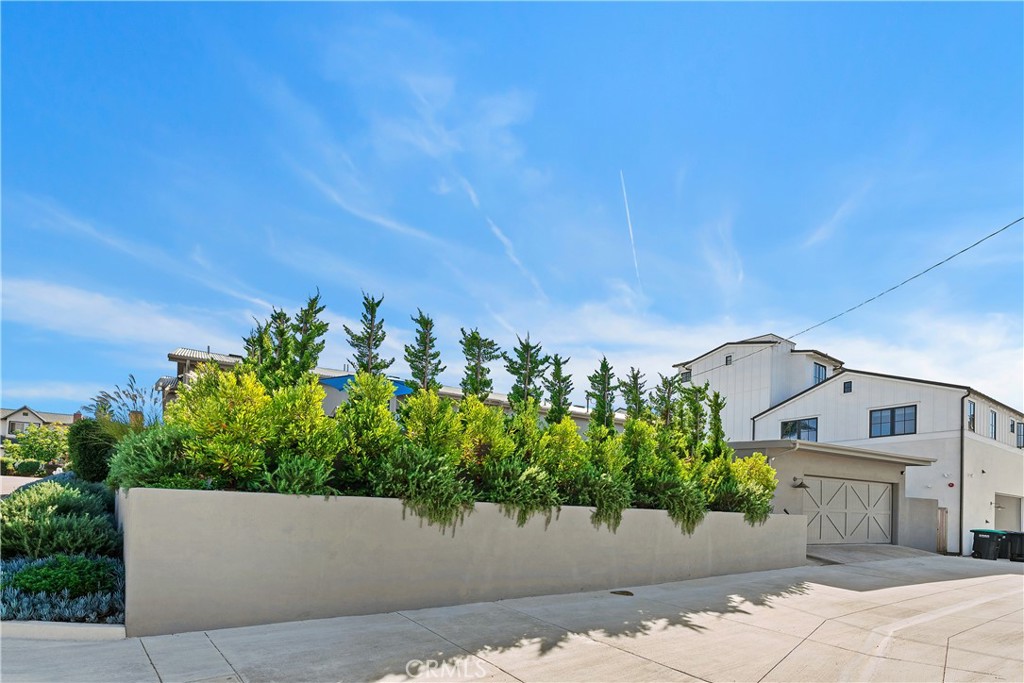 337 Holmwood Drive