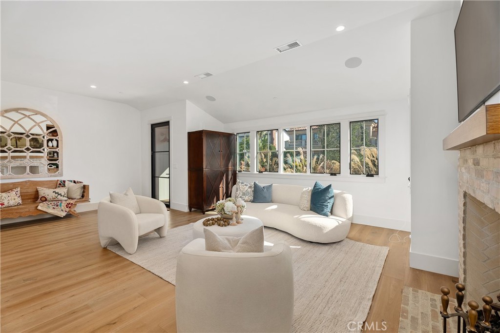 337 Holmwood Drive