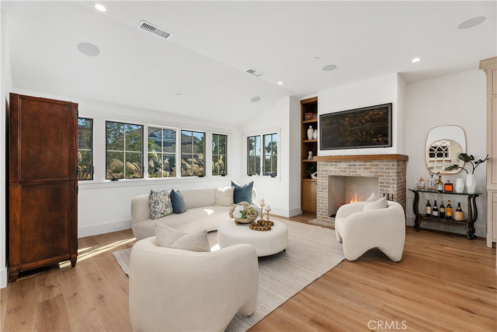 337 Holmwood Drive