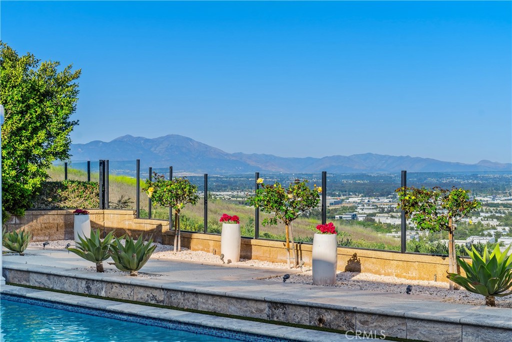 104 Scenic Crest