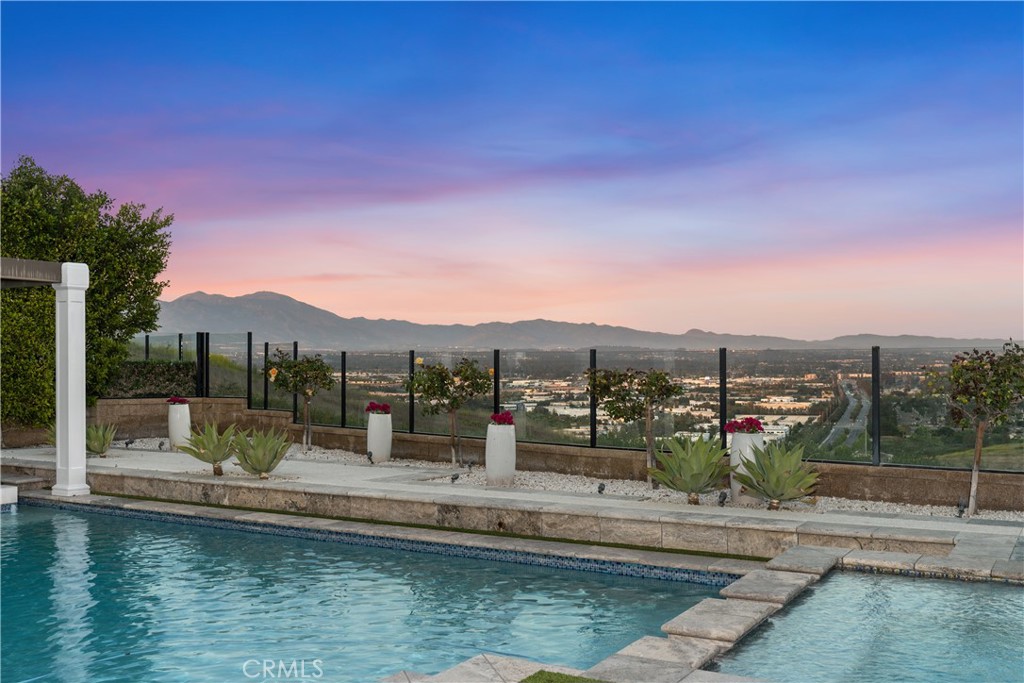 104 Scenic Crest