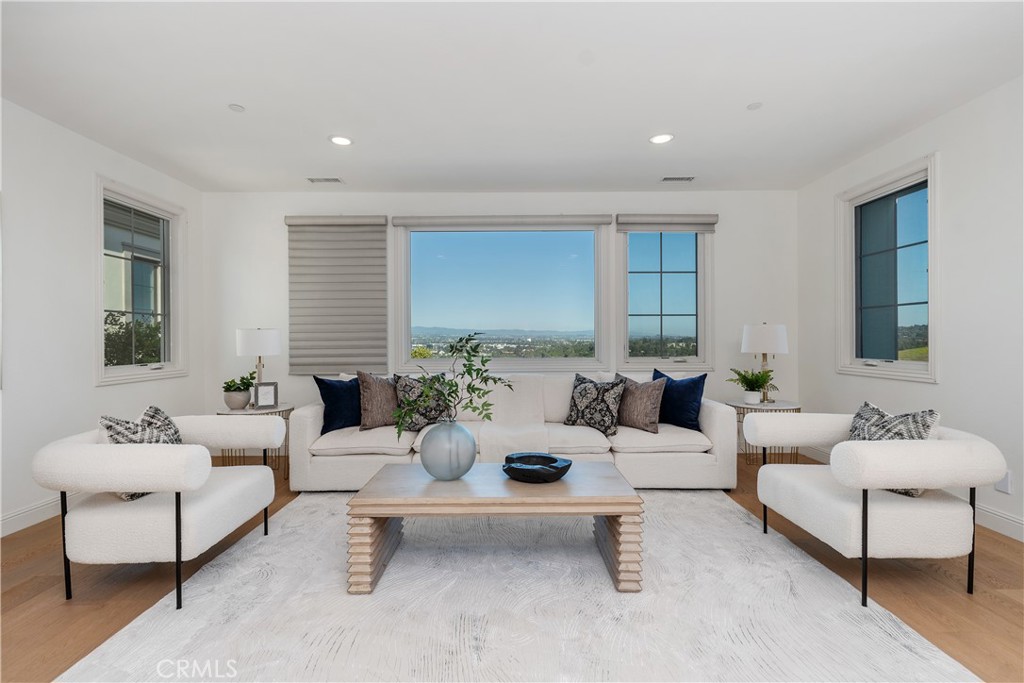104 Scenic Crest
