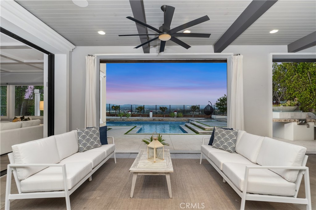104 Scenic Crest