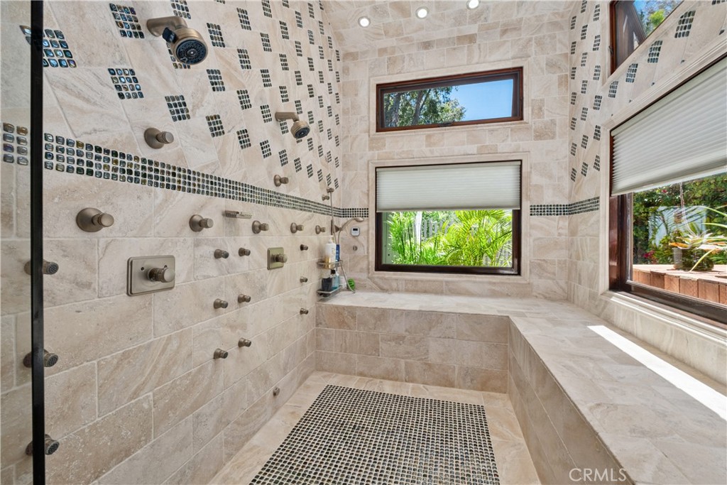 7626 E Saddlehill Trail