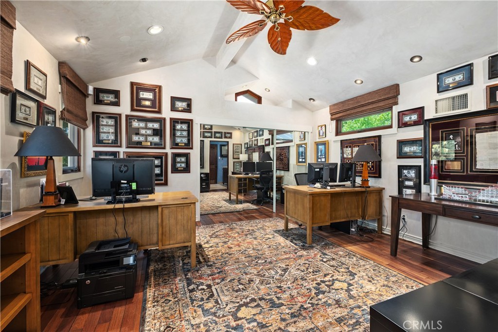 7626 E Saddlehill Trail