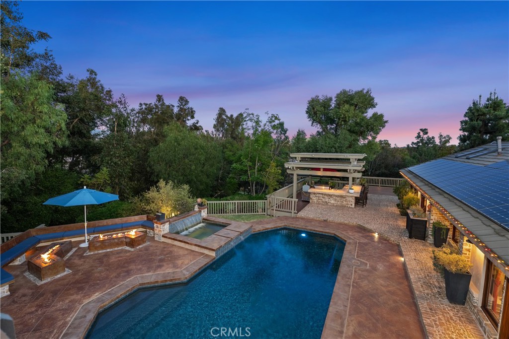 7626 E Saddlehill Trail