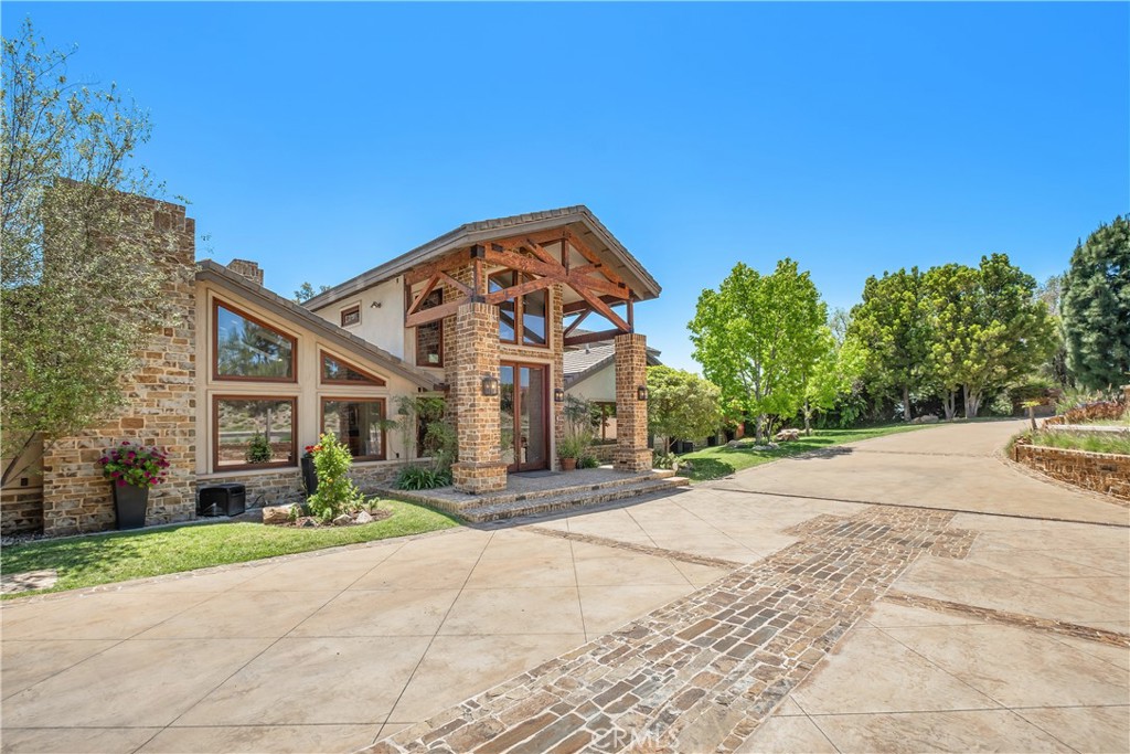 7626 E Saddlehill Trail