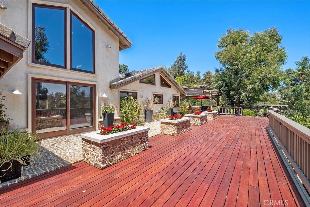 7626 E Saddlehill Trail