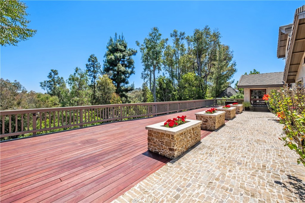7626 E Saddlehill Trail