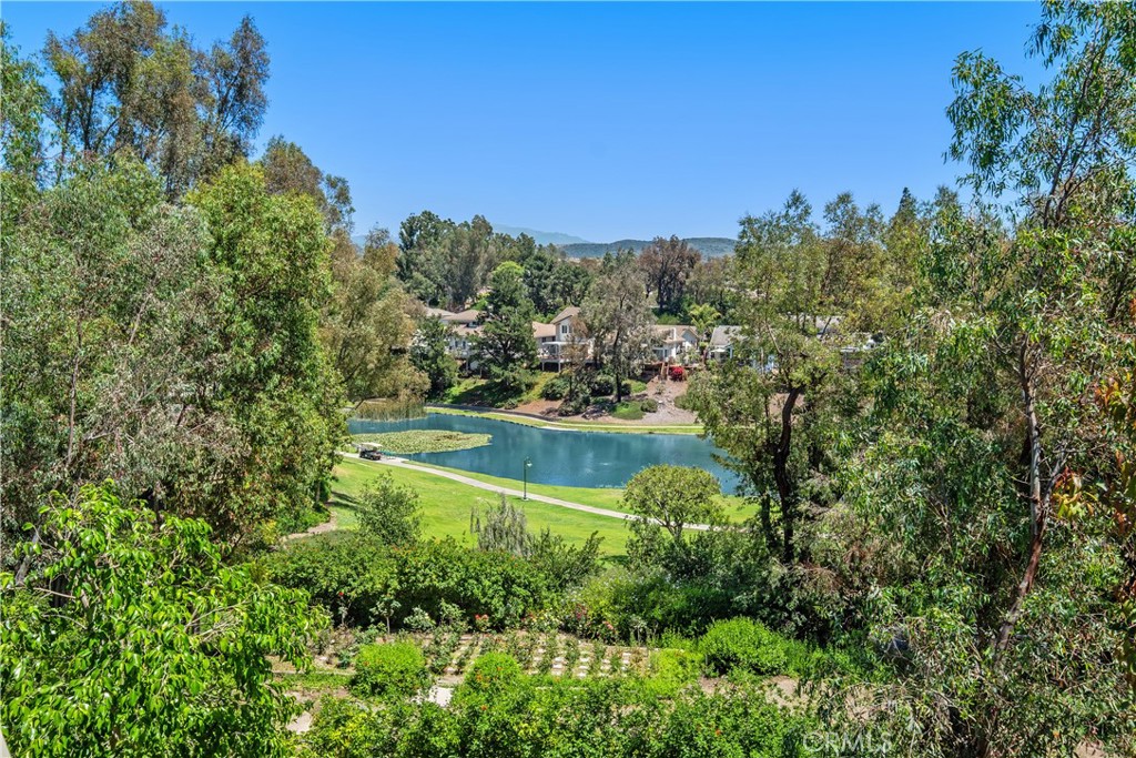 7626 E Saddlehill Trail
