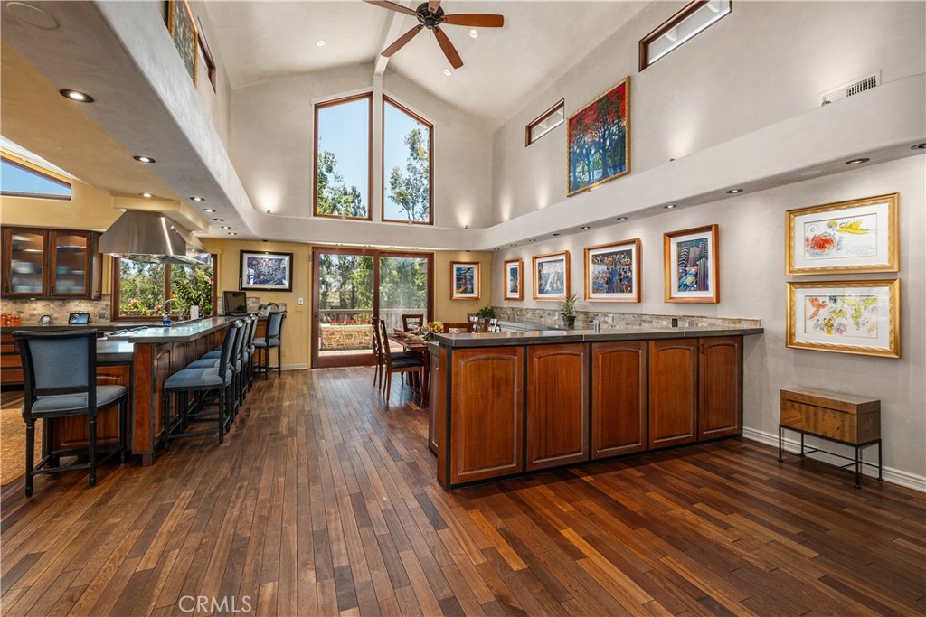 7626 E Saddlehill Trail