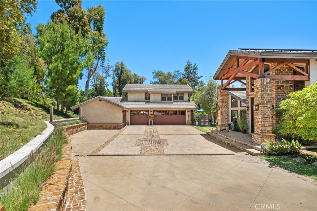 7626 E Saddlehill Trail