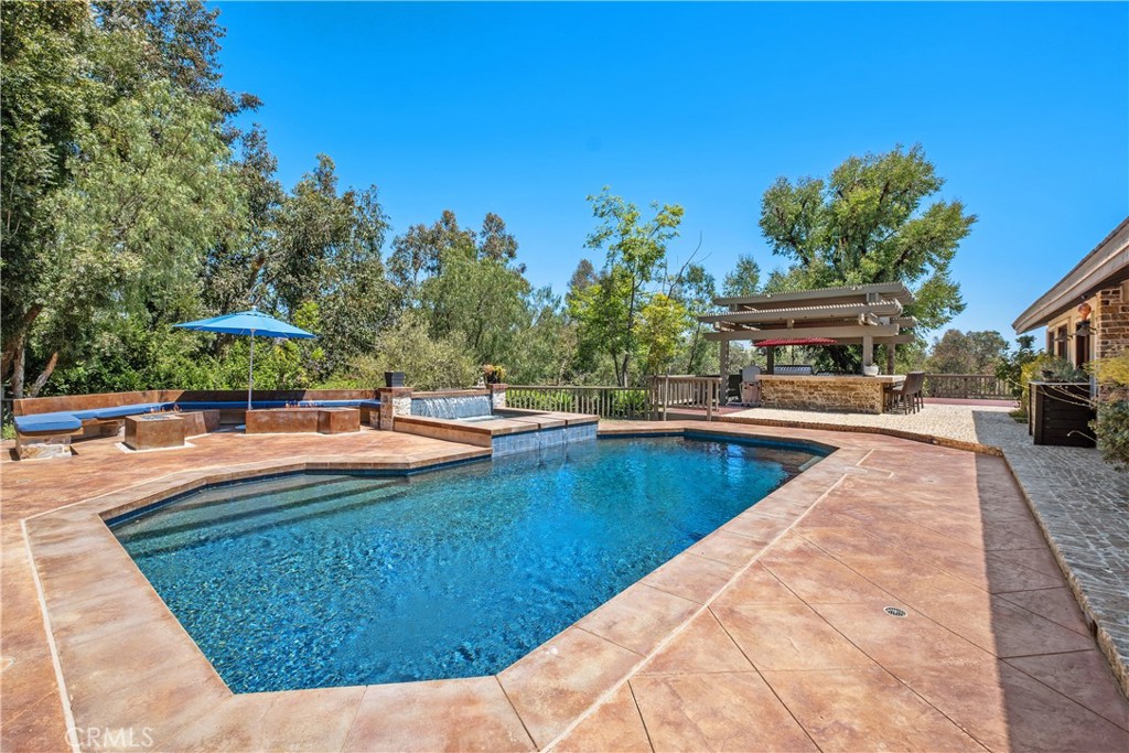 7626 E Saddlehill Trail