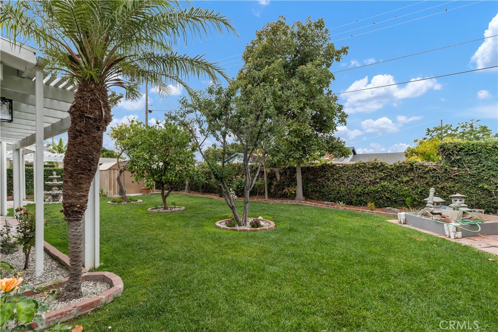 3213 W Sunview Drive