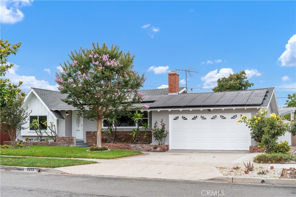 3213 W Sunview Drive