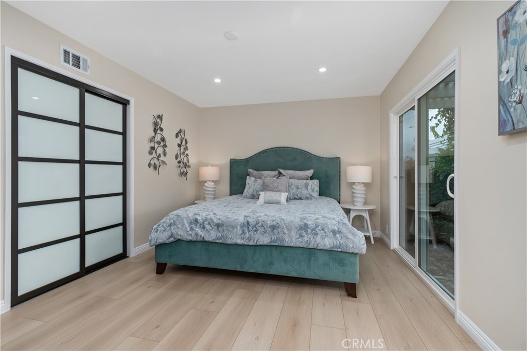 3213 W Sunview Drive