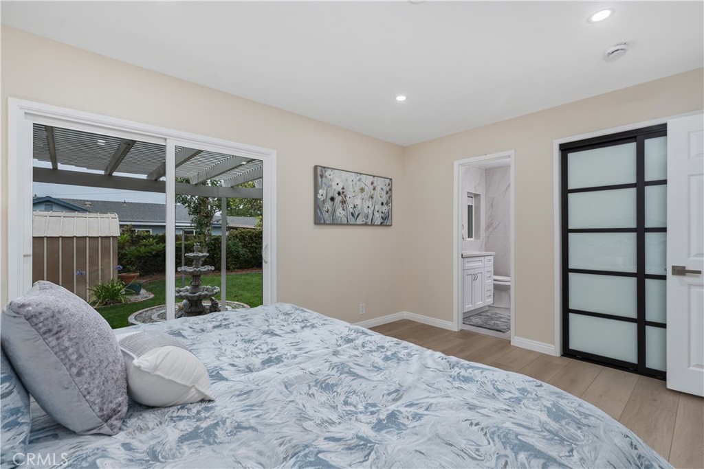 3213 W Sunview Drive