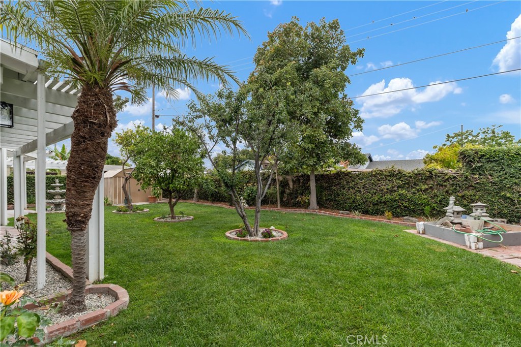 3213 W Sunview Drive