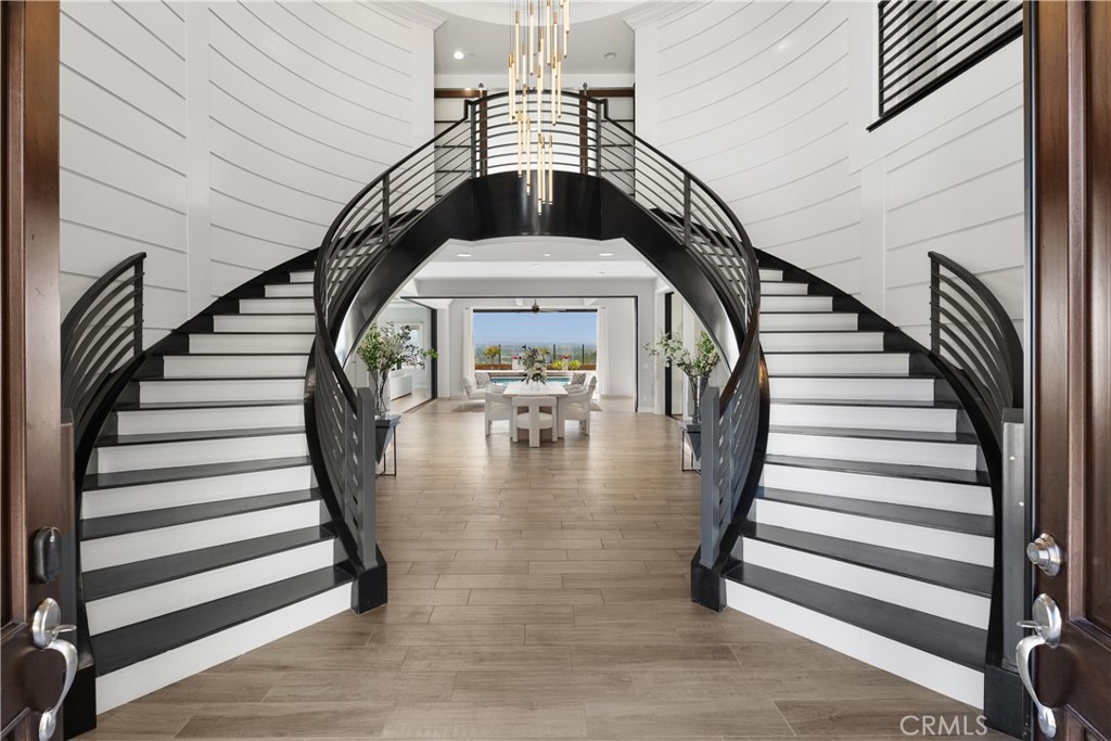 104 Scenic Crest