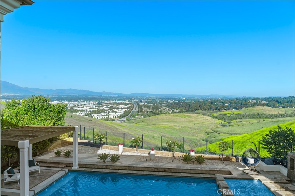 104 Scenic Crest