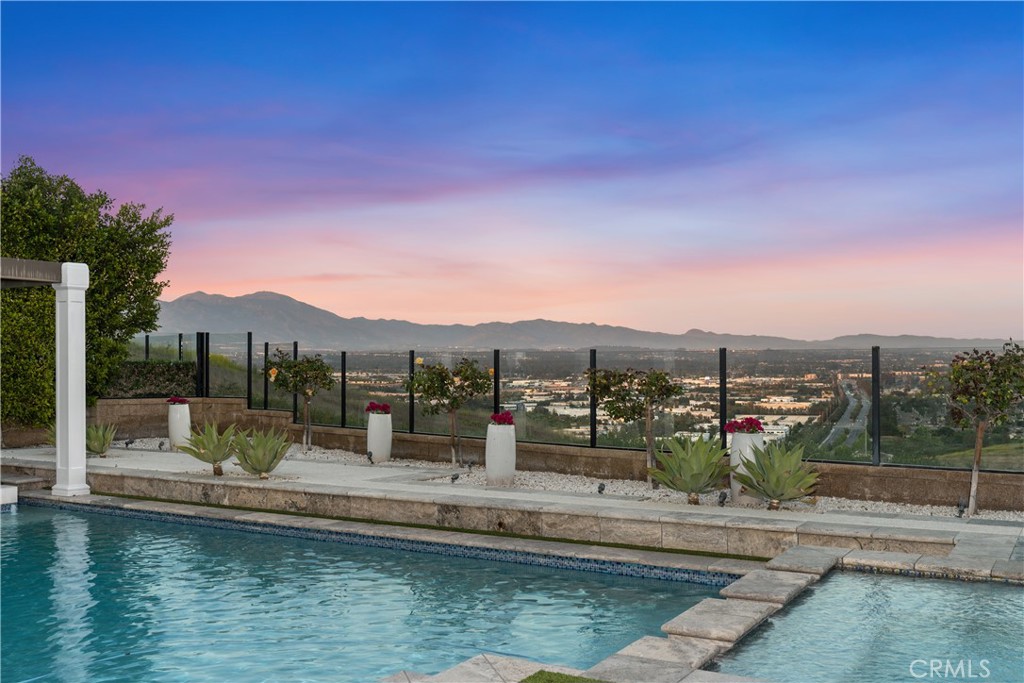 104 Scenic Crest