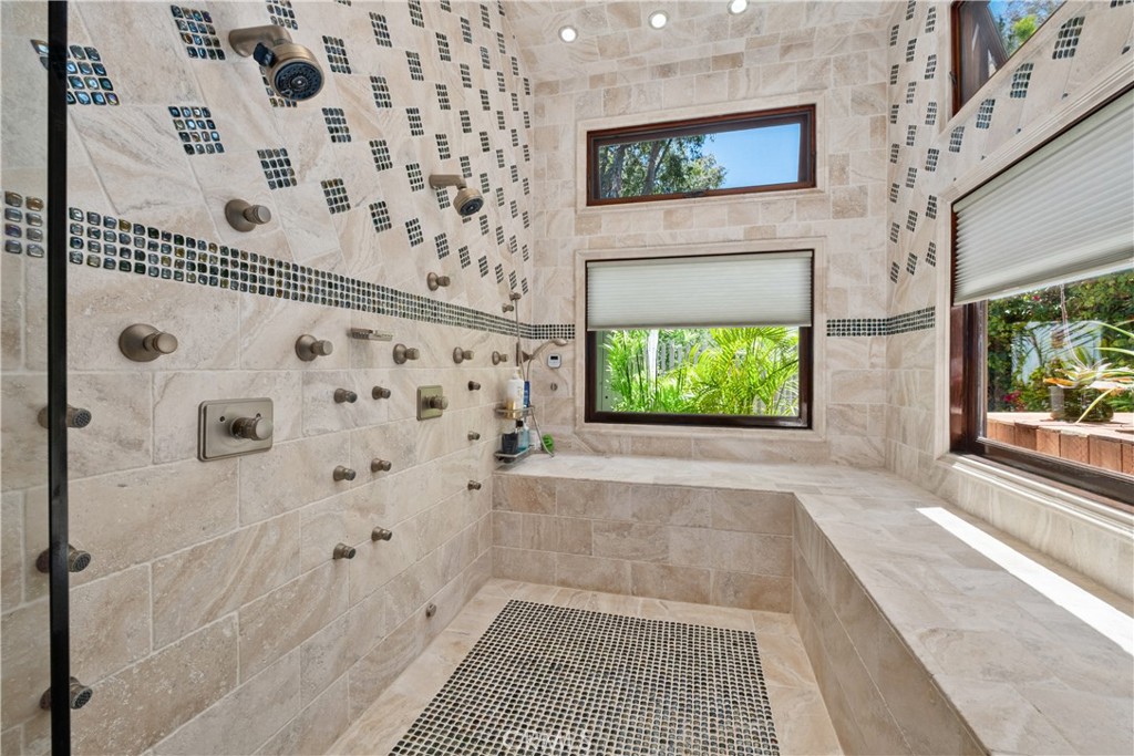 7626 E Saddlehill Trail