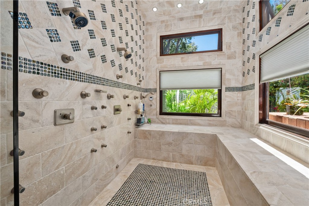 7626 E Saddlehill Trail