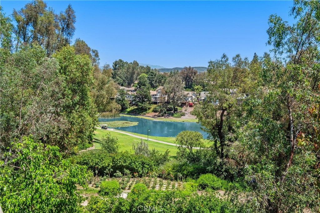 7626 E Saddlehill Trail