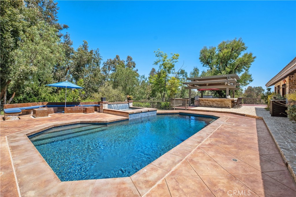 7626 E Saddlehill Trail