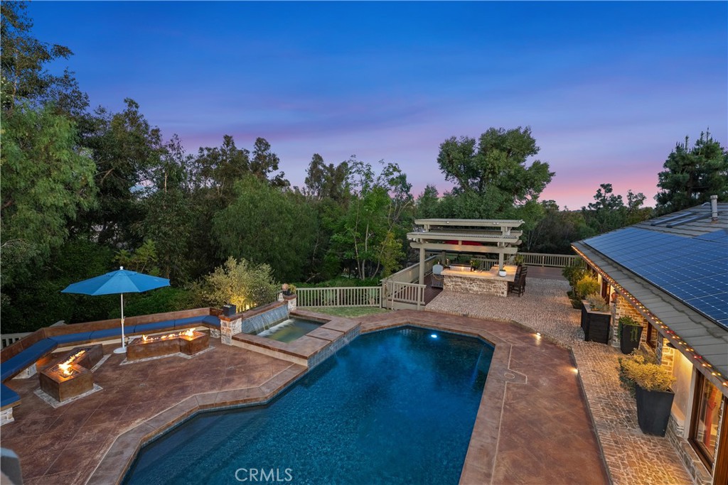 7626 E Saddlehill Trail