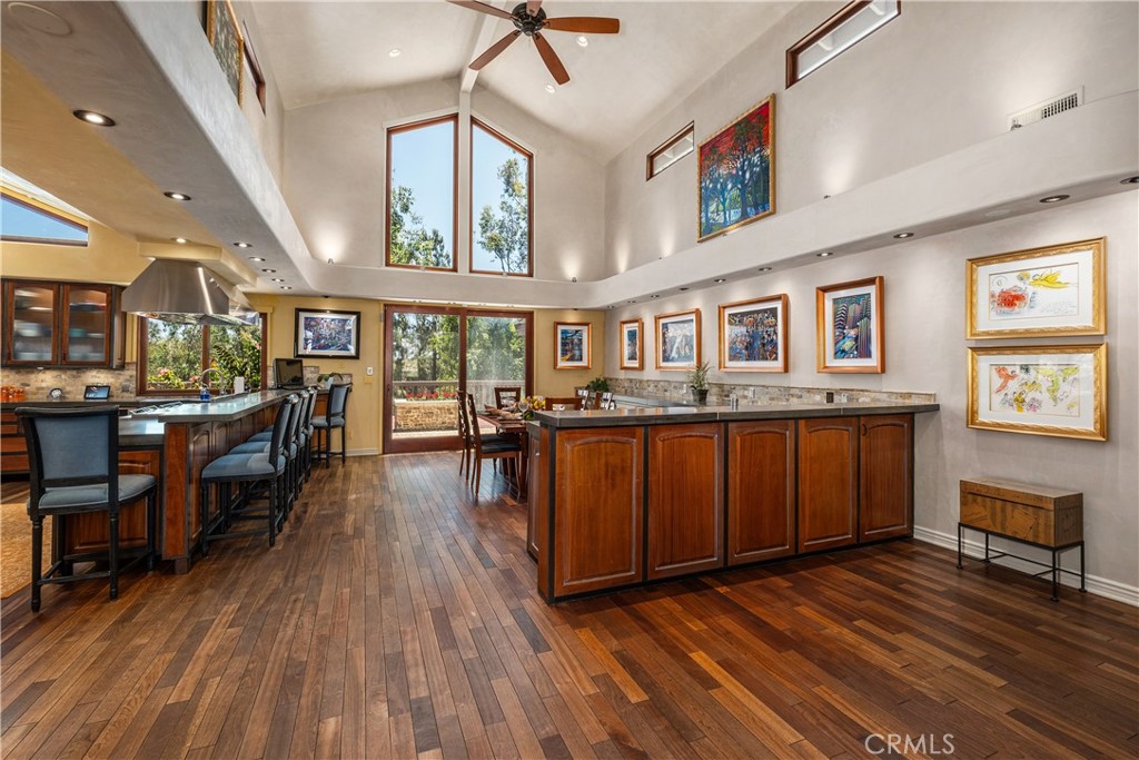 7626 E Saddlehill Trail