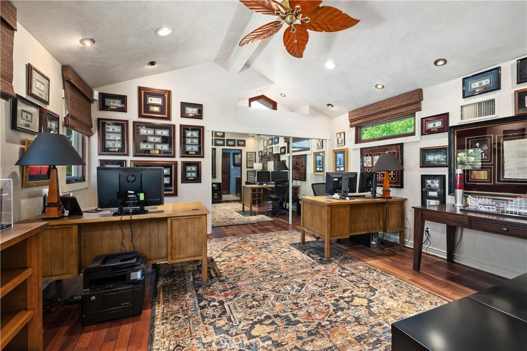 7626 E Saddlehill Trail