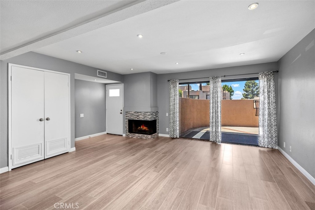 25761 Le Parc 19