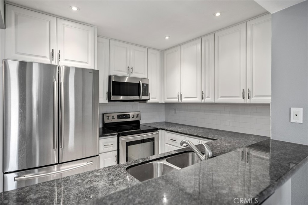 25761 Le Parc 19