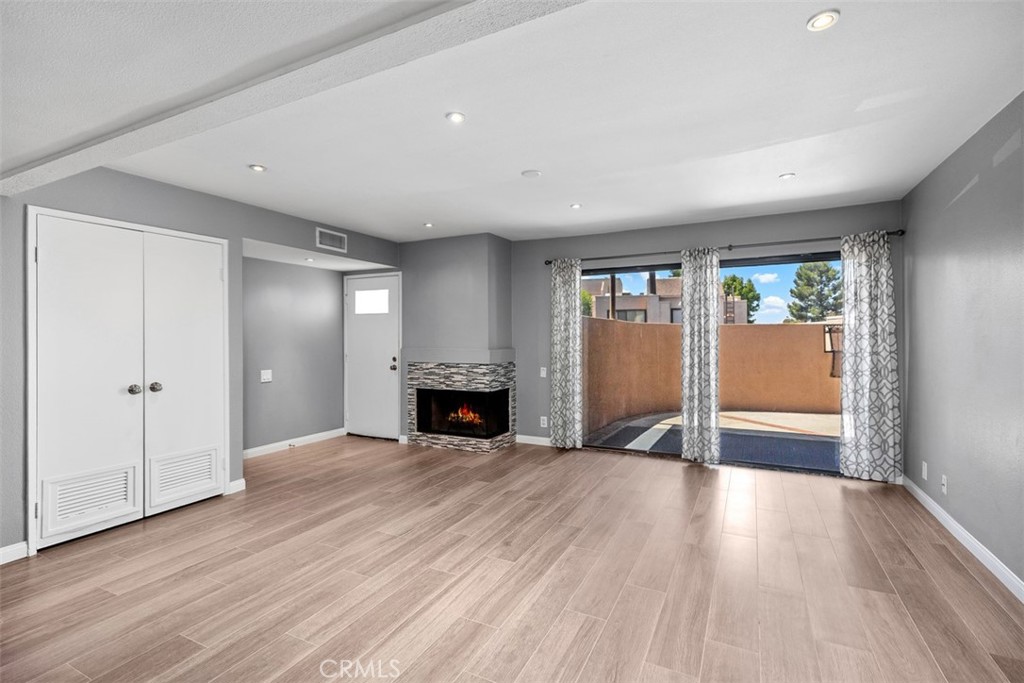 25761 Le Parc 19
