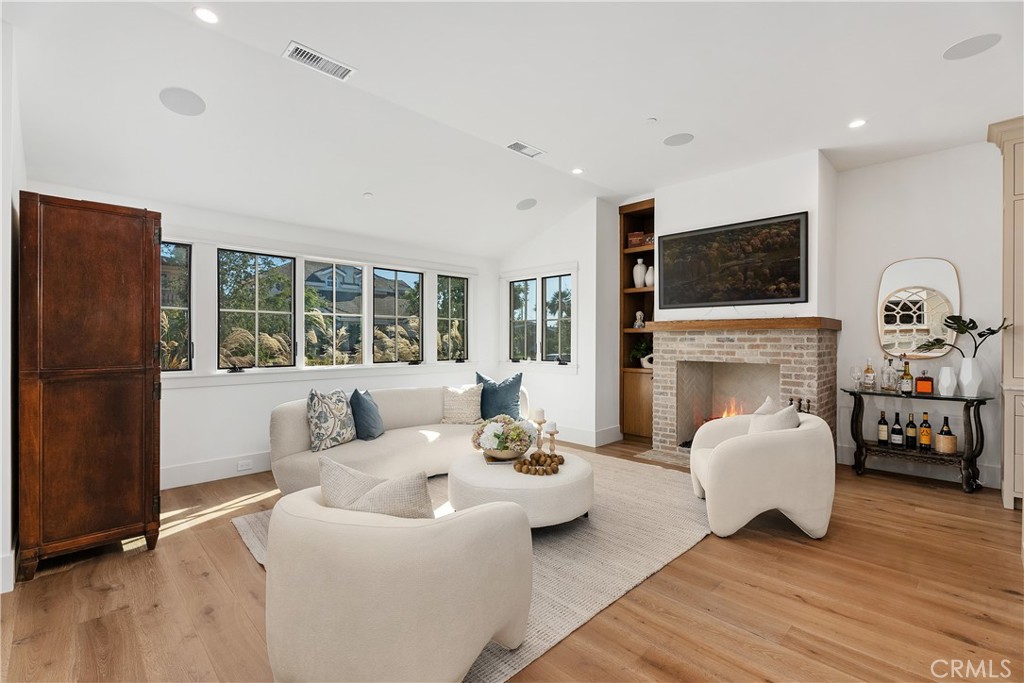 337 Holmwood Drive