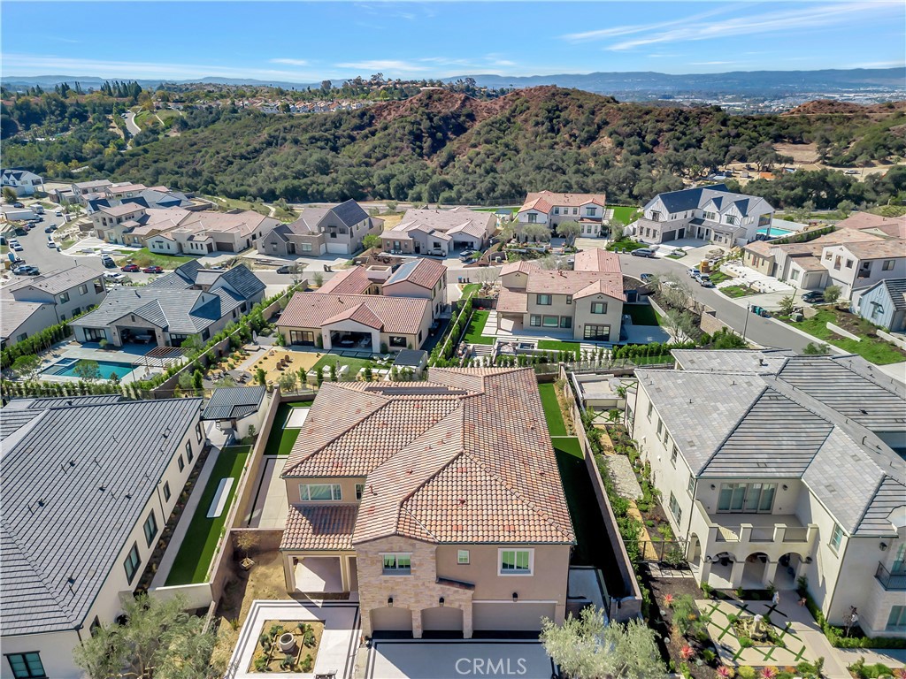 28710 Hidden Trail