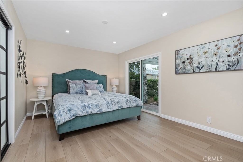 3213 W Sunview Drive