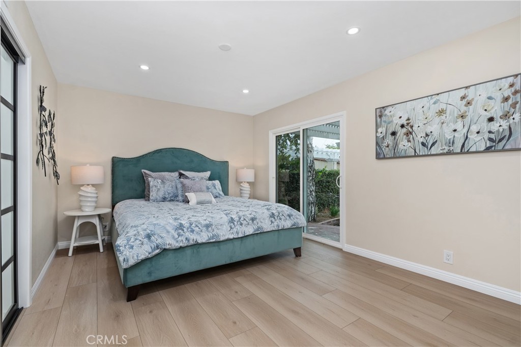 3213 W Sunview Drive