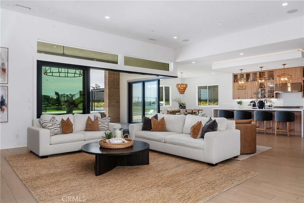 18411 Boulder Bluff