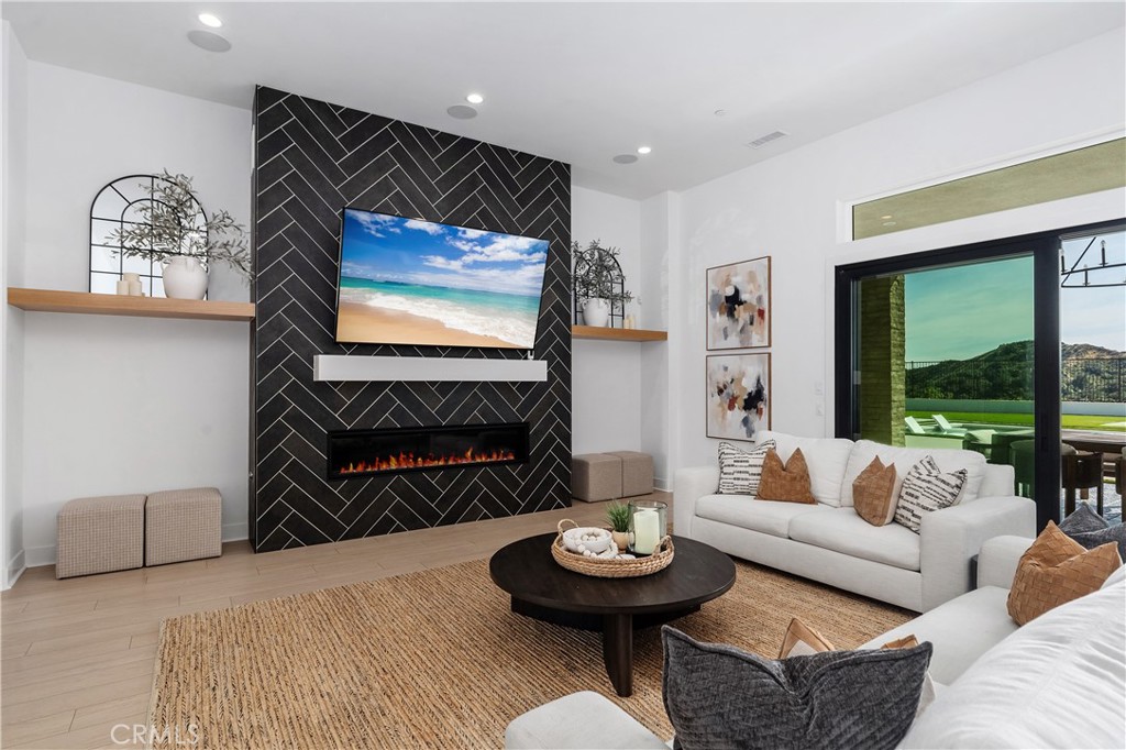 18411 Boulder Bluff