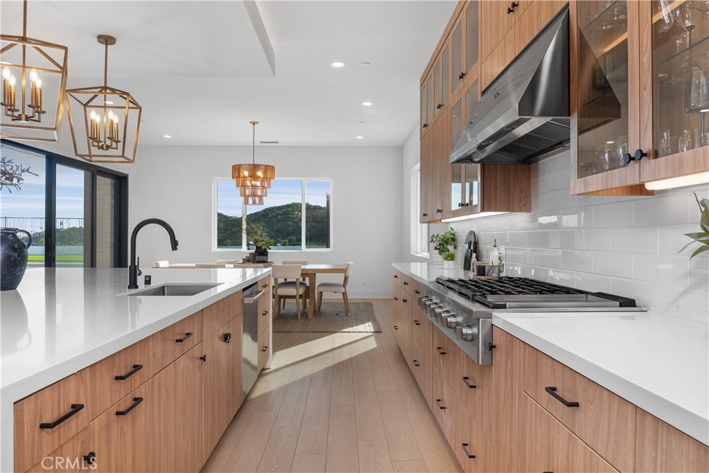 18411 Boulder Bluff