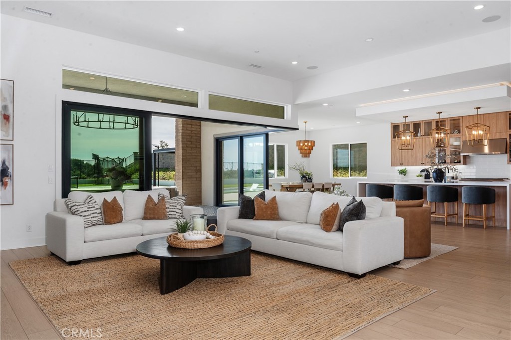 18411 Boulder Bluff
