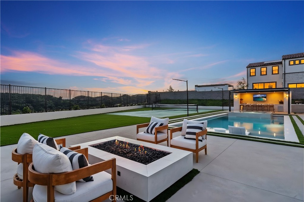 18411 Boulder Bluff