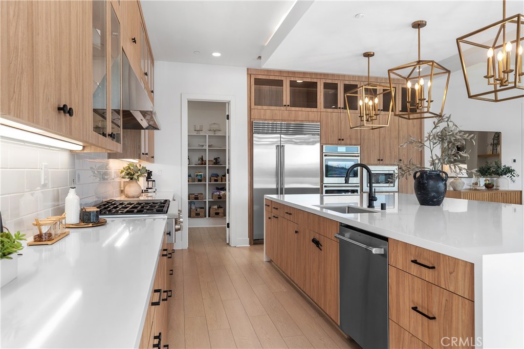 18411 Boulder Bluff