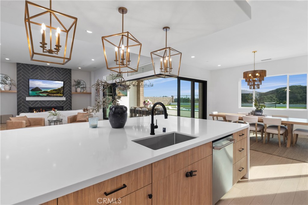 18411 Boulder Bluff
