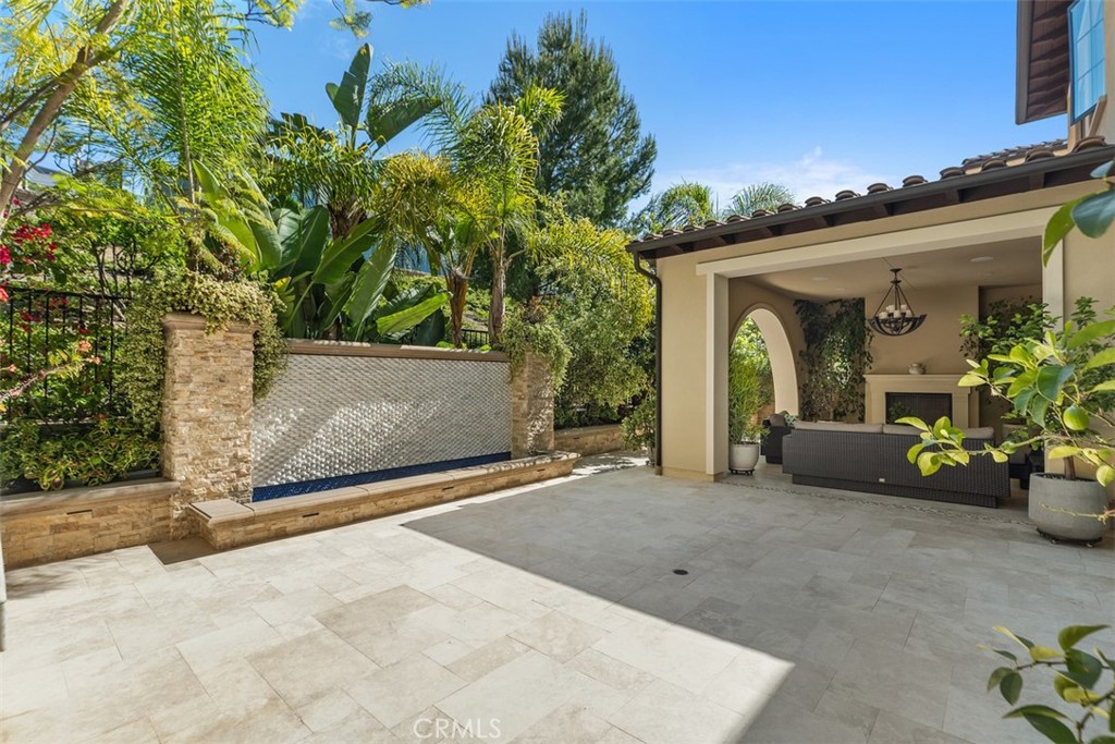 118 Iron Gate